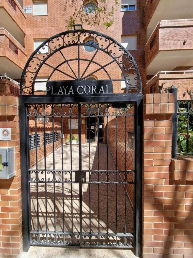 Holiday Playa Coral I El Borseral Bagian luar foto